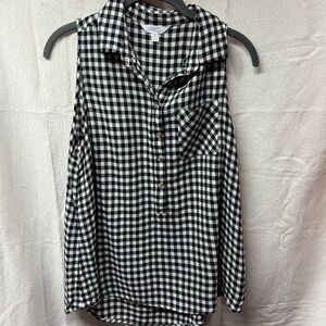 🌷Time and Tru Black and White Sleeveless Button Down Polo Top